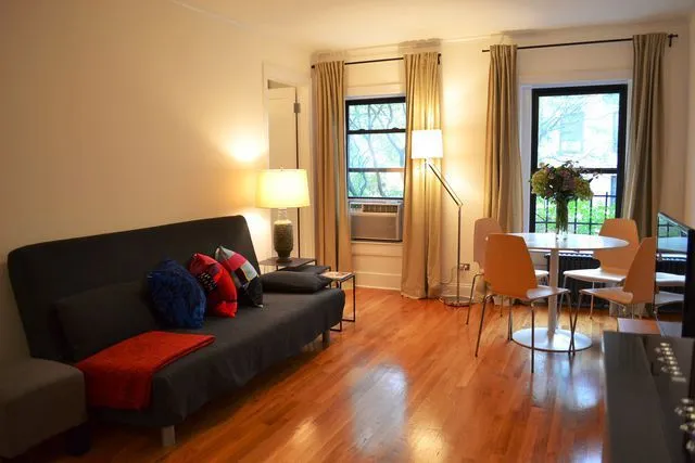 SPACIOUS 1 BEDROOM APARTMENT IN DOWNTOWN PALO ALTO
